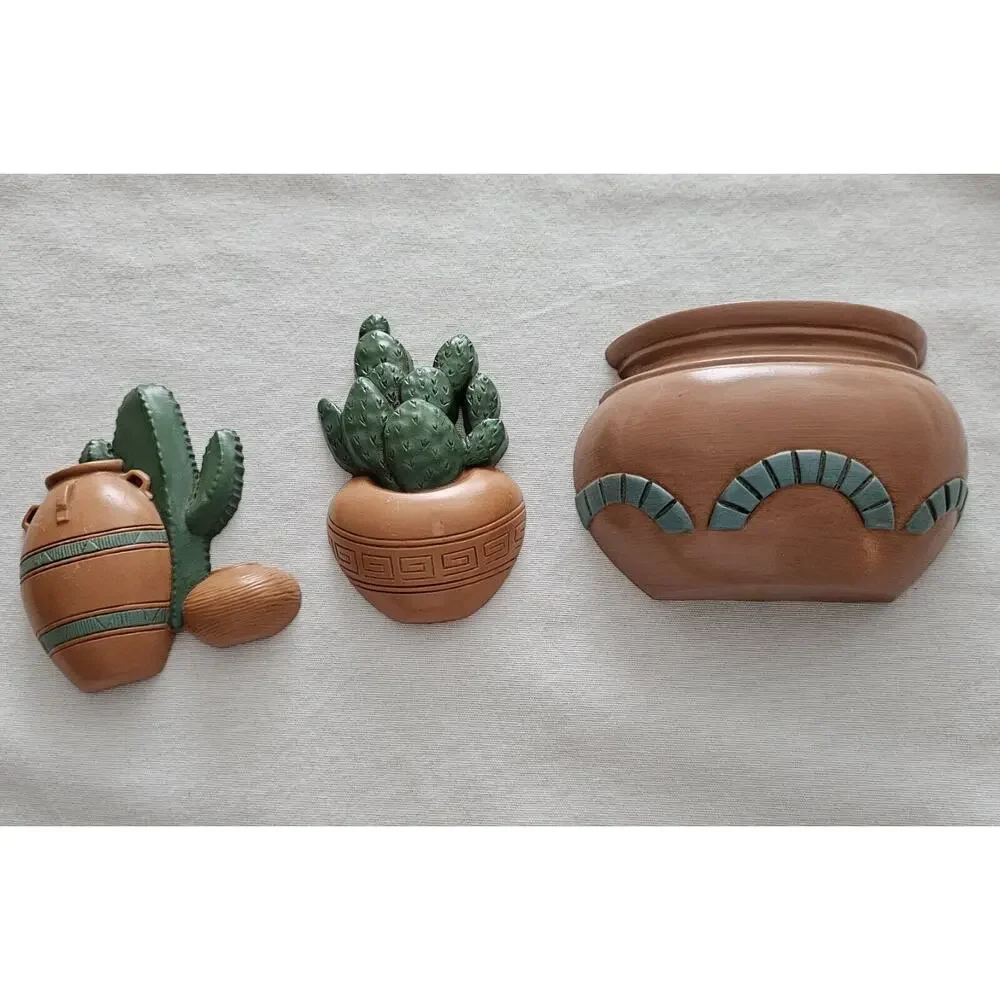 Vintage Kitchen Wall Plaques USA Burwood South Western Cactus Pottery